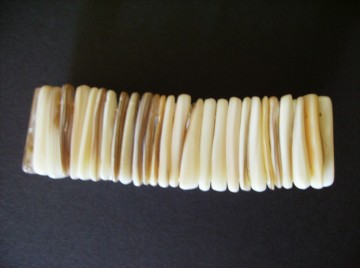 Armbandje, parelmoer -beige