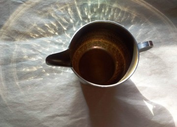 Artdeco stijl gehamerd roomkannetje 1