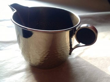 Artdeco stijl gehamerd roomkannetje 17
