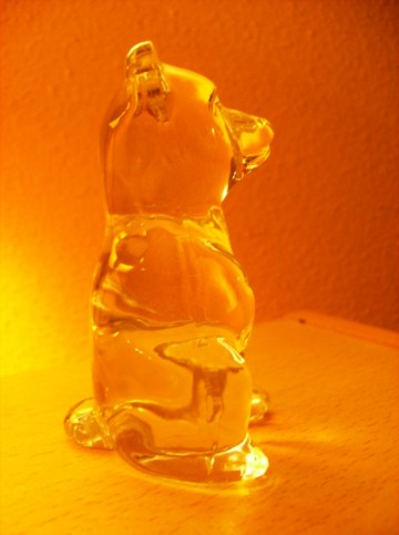 Beeldje van een Beertje in helder glas