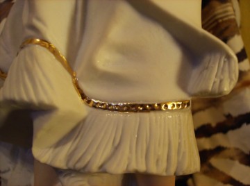 Antiek Bisque porseleinen beeld Vrouw met druivenmand, Duits