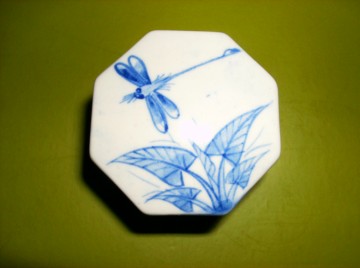 8-hoekig Delfts-blauw Oosters potje met Libelles