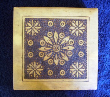 Houten Doos met ingebrandde decoratie