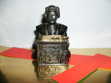 Aansteker, Japanse vrouw