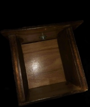 Kastje 2 laadjes ophang  laadje 3