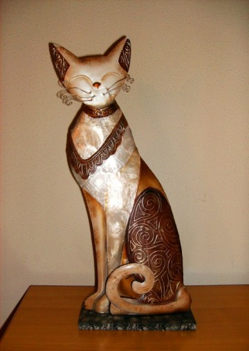 Grote Kat, metaal met parelmoer