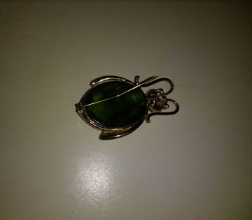 Kever broche blauw groen glas 8