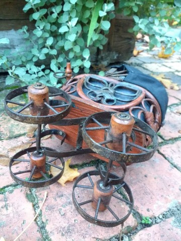 Kinderwagentje rotan 1