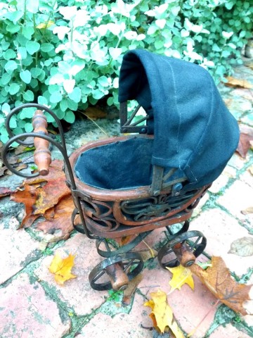 Kinderwagentje rotan 8