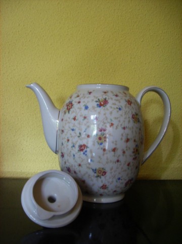 Romige, fleurige Koffie-/Theepot