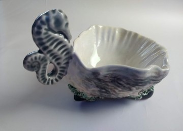 Kom oester met zeepaardje 15