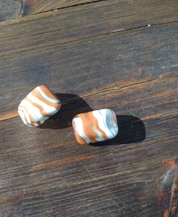 Kralen van glas bruin en blauw 3