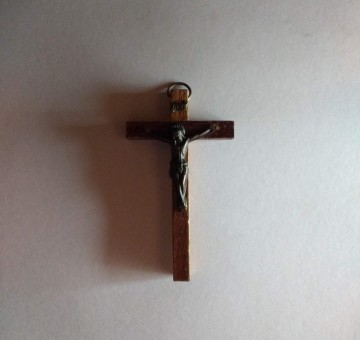 Kruisje oud hout met metaal 2