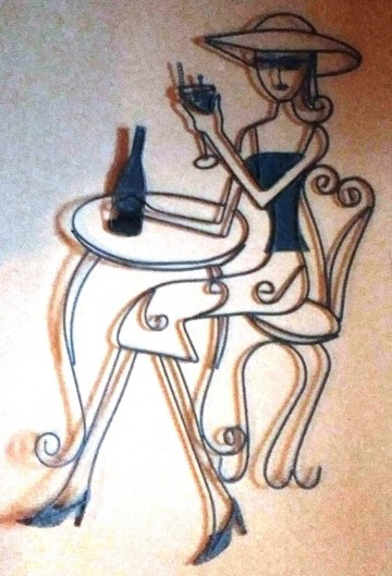 Metalen wanddecoratie  vrouw met drankje  1 4