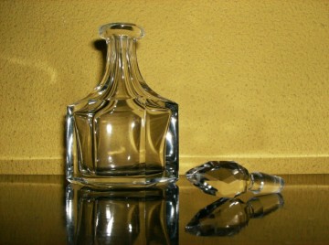 Glazen Parfumflesje met gefacetteerde stop