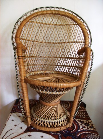 Rieten Pauwe-stoeltje