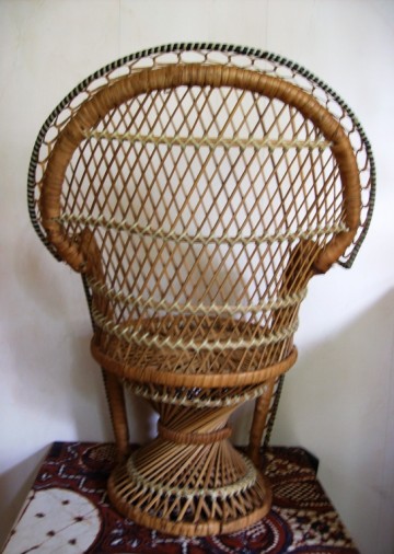 Rieten Pauwe-stoeltje