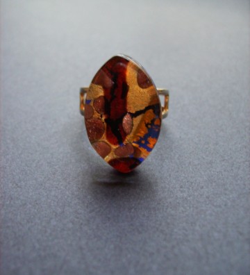 Ring, ovaal met metaal tinten