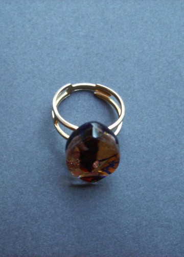 Ring, ovaal met metaal tinten