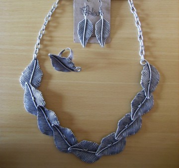 Oorbellen Blad design, verzilverd