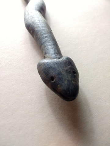 Slang hout tribal art 1