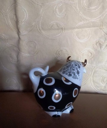 Stier zoutstrooier  goebel 9