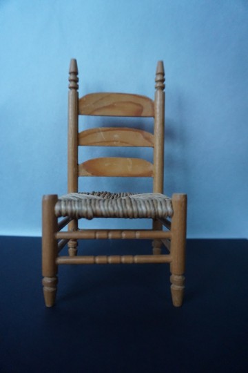 Stoel miniatuur rieten zitting 4