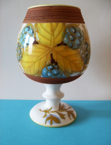 Vaasje op poot keramiek 2