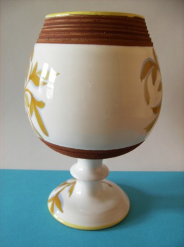 Vaasje op poot keramiek 5