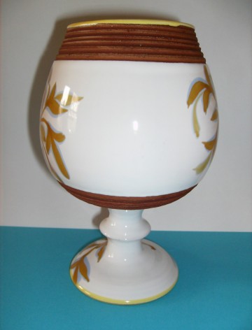 Vaasje op poot keramiek 6