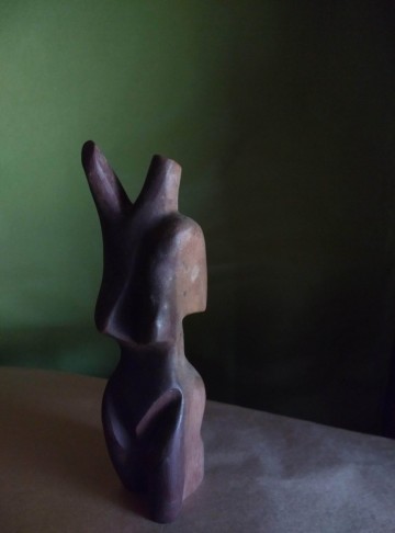 Vrouwelijk figuurtje hout 13