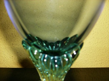 Wijnglas, blauw & groen getint glas